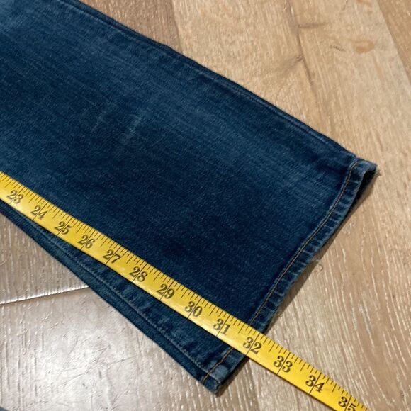 Lucky Brand Sweet N Low Boot Cut Medium Blue Wash Factory Faded Preowned Jeans - Picture 9 of 9